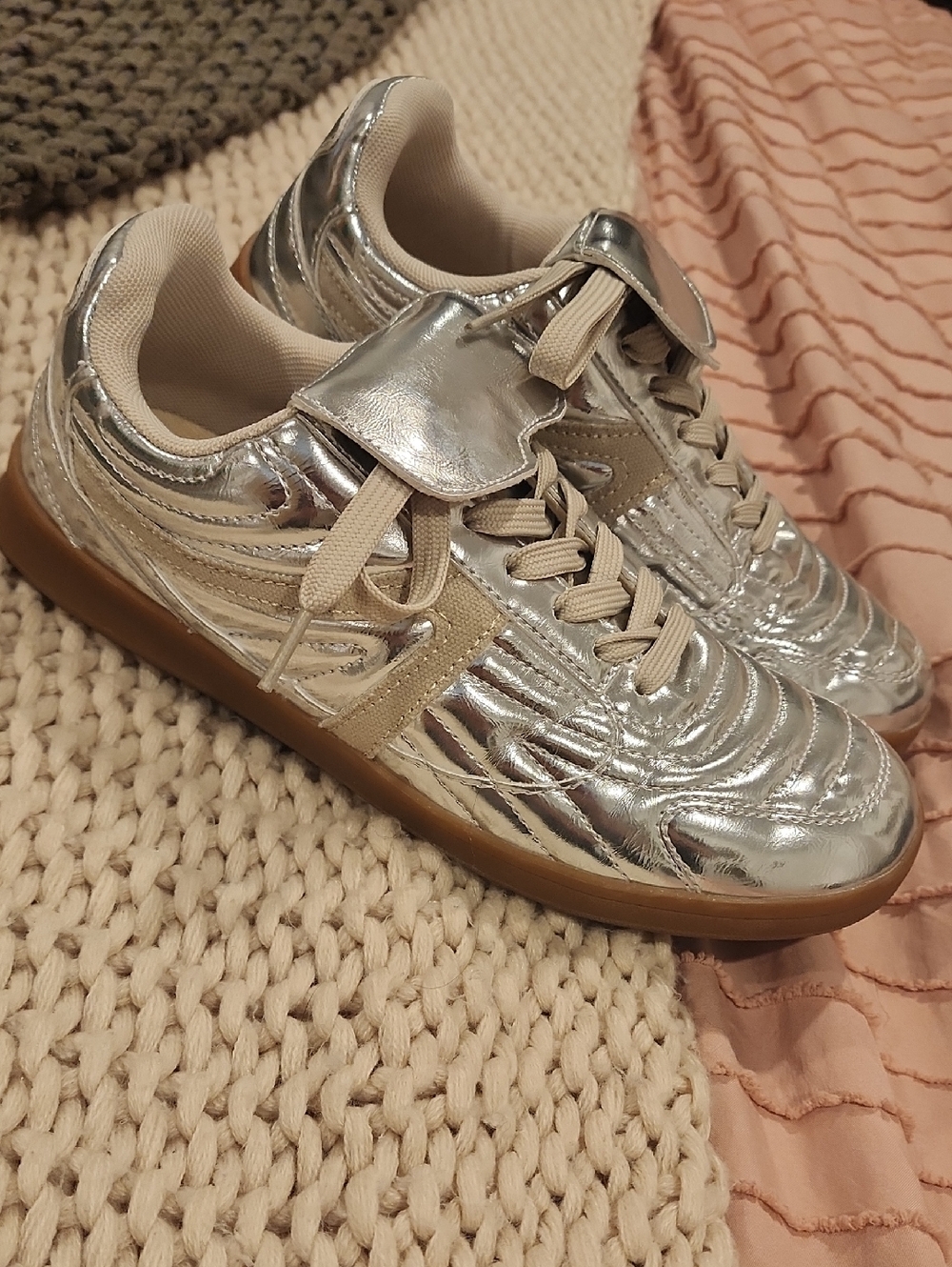 Astr Metallic Silver Low-Top Sneakers with Gum Sole